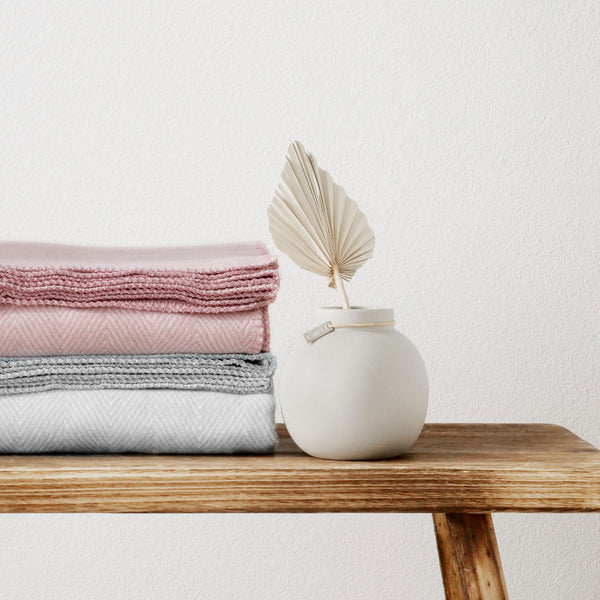 RIEMA Germany weiche und leichte Kuscheldecke aus Bio-Baumwolle