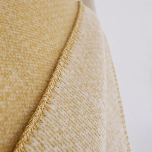 Kuscheldecke EMMA aus Bio-Baumwolle in gelb