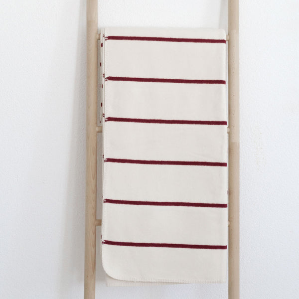 RIEMA Kuscheldecke Jule aus 100% Bio-Baumwolle in rot