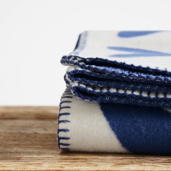 riema Bio-Baumwolldecke KJELL mit Kreuzen, Made in Germany, kuschelweich