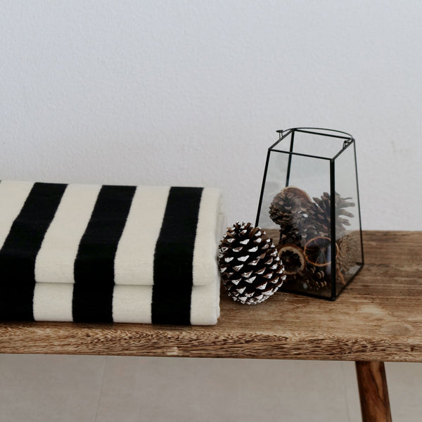 RIEMA weiche Kuscheldecke SVEA mit Streifen in schwarz, herbstlich