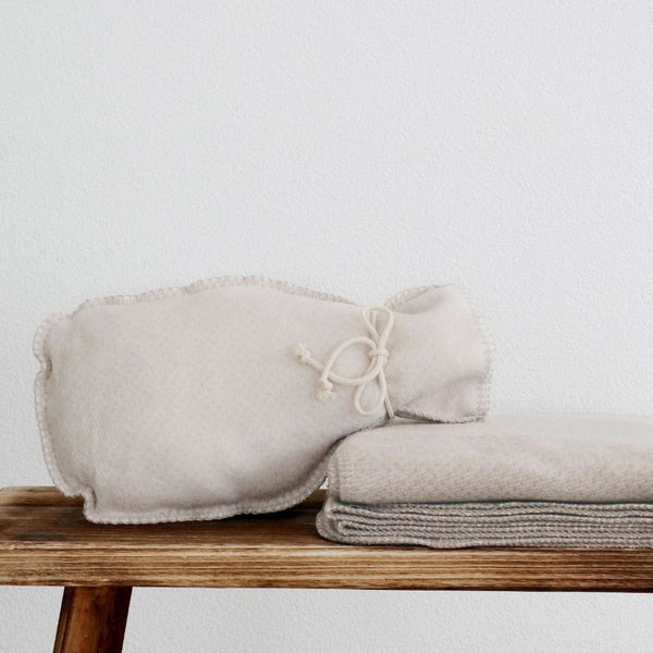RIEMA Set aus Wärmflaschenbezug und Kuscheldecke aus 100% Bio-Baumwolle, beige