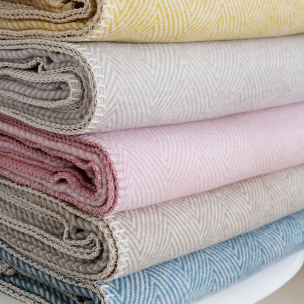 RIEMA Germany Kuscheldecke FINN aus Bio-Baumwolle in frischen Farben