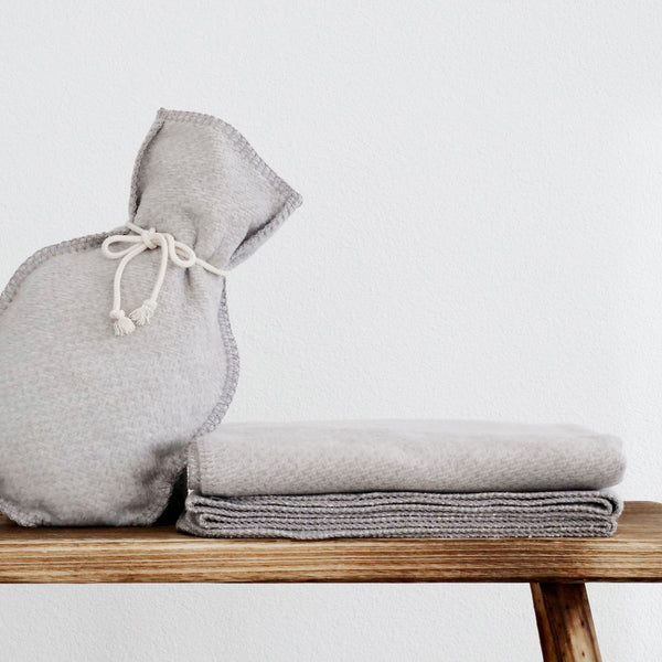 RIEMA Set Wärmflaschenbezug und Kuscheldecke aus 100% Bio-Baumwolle in grau