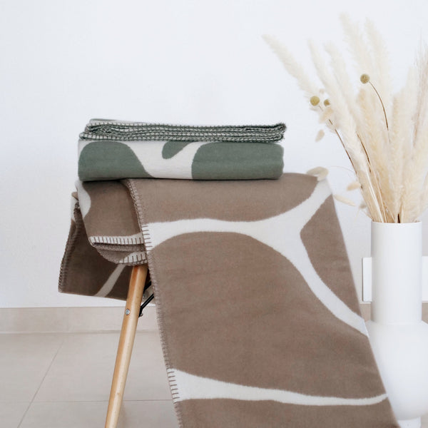 RIEMA Kuscheldecke BJOERK in braun aus recycelter Baumwolle - kuschelig und Made in Germany