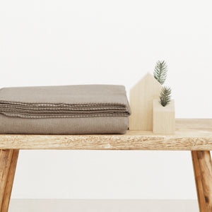 RIEMA XL Kuscheldecke BJÖRK recycelte Baumwolle, 150x230 cm in braun, gefaltet